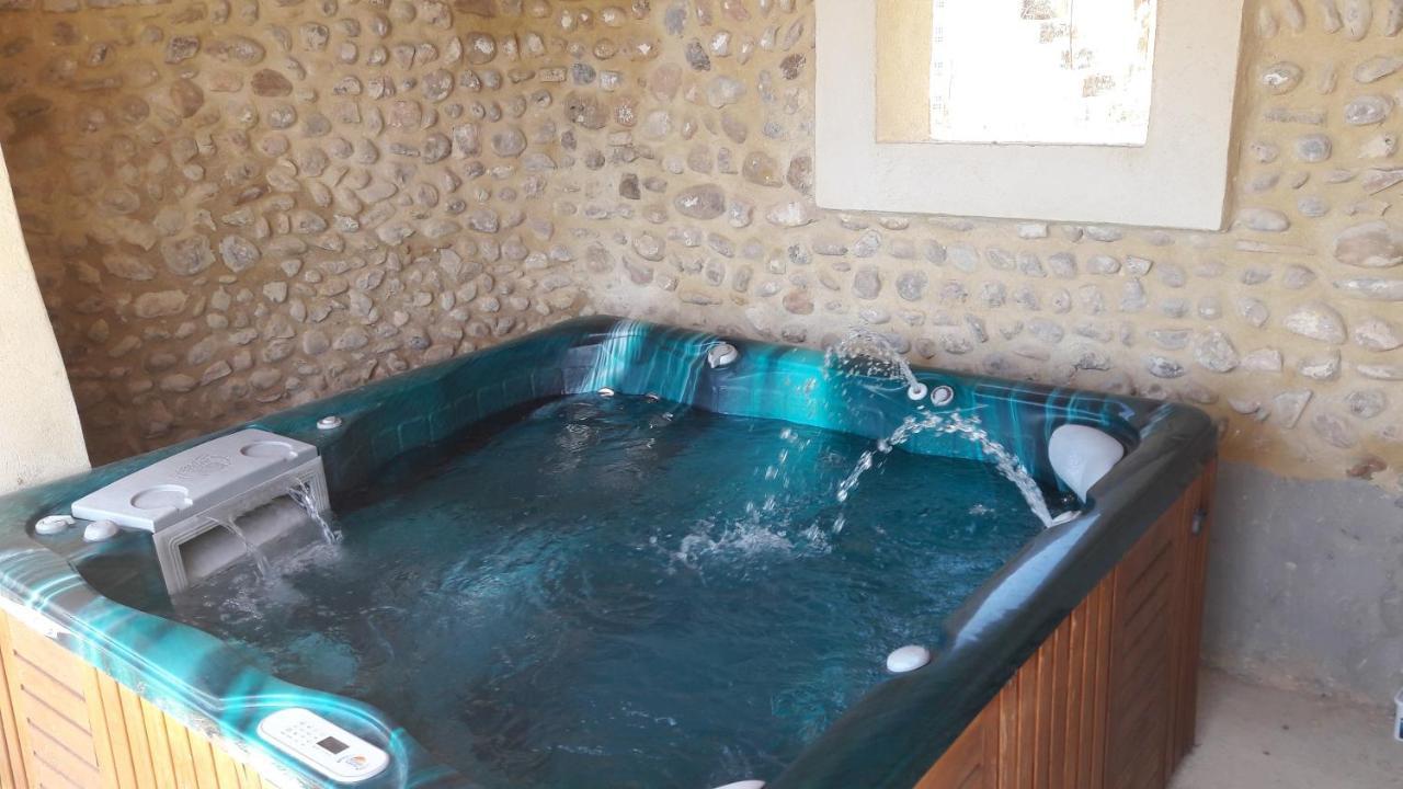Chambre A La Ferme Au Milieu Des Lavandes Valensole Exterior photo